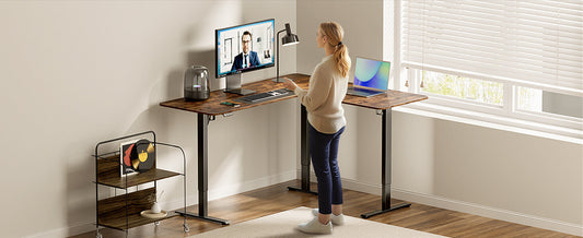 Remote-Work-s-Impact-The-Rise-of-the-Height-Adjustable-Desk Vvenace