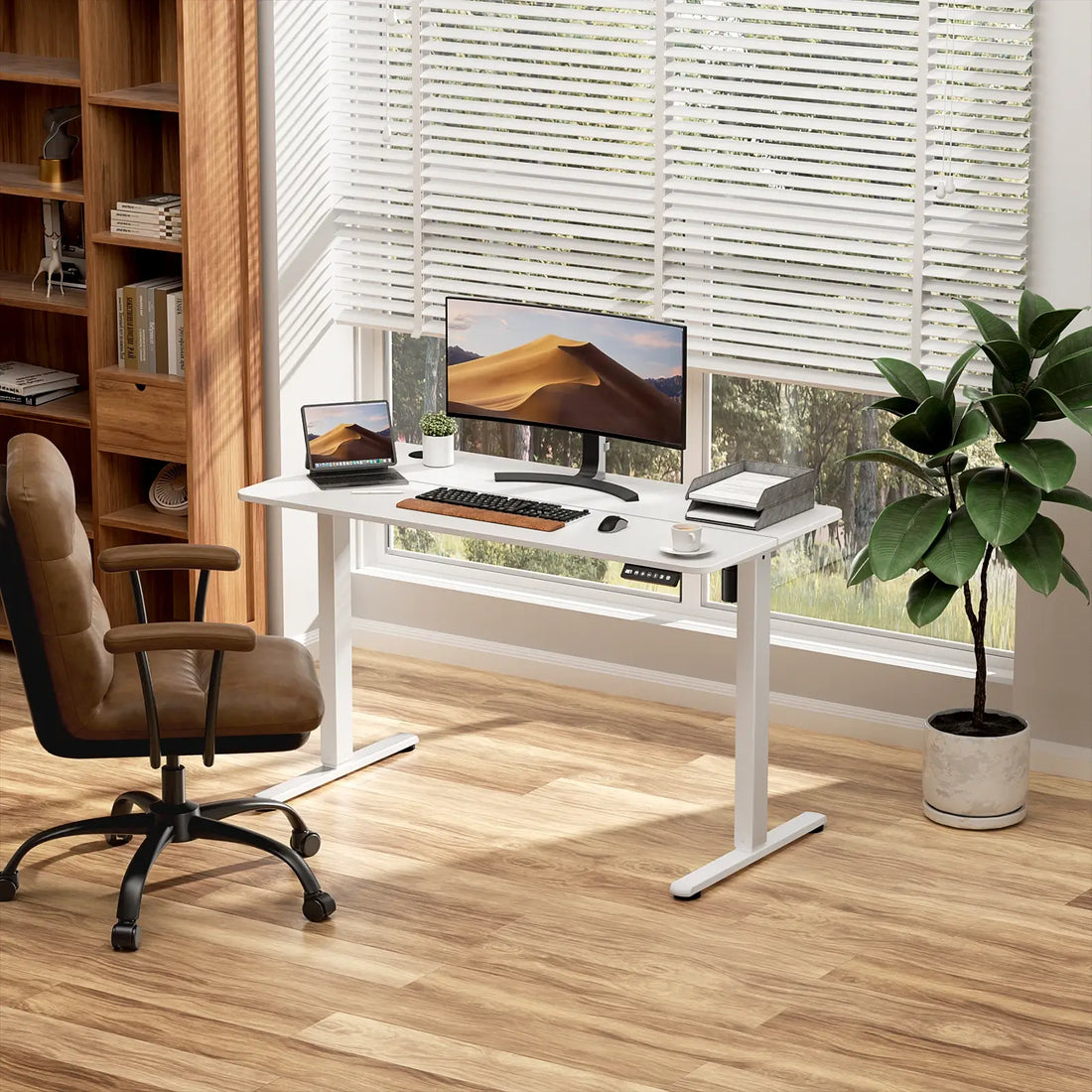 Standing-Desk-Companions-Are-Balance-Boards-and-Leaning-Stools-Worth-the-Hype Vvenace