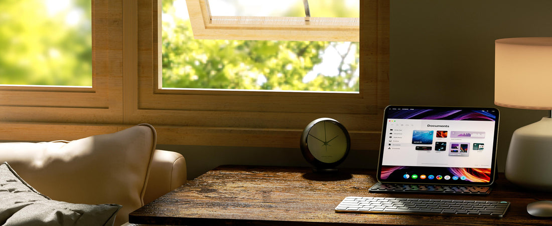 Standing Desks vs. Traditional Desks: A Comprehensive 2025 Comparison