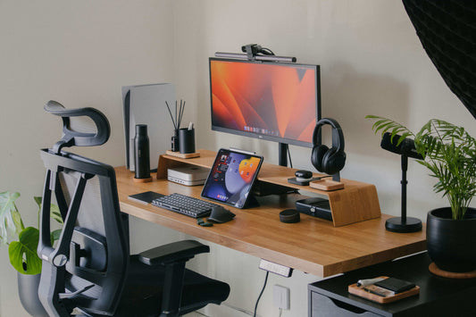 Standing-Desks-for-Small-Offices-How-to-Make-the-Most-of-Limited-Space Vvenace