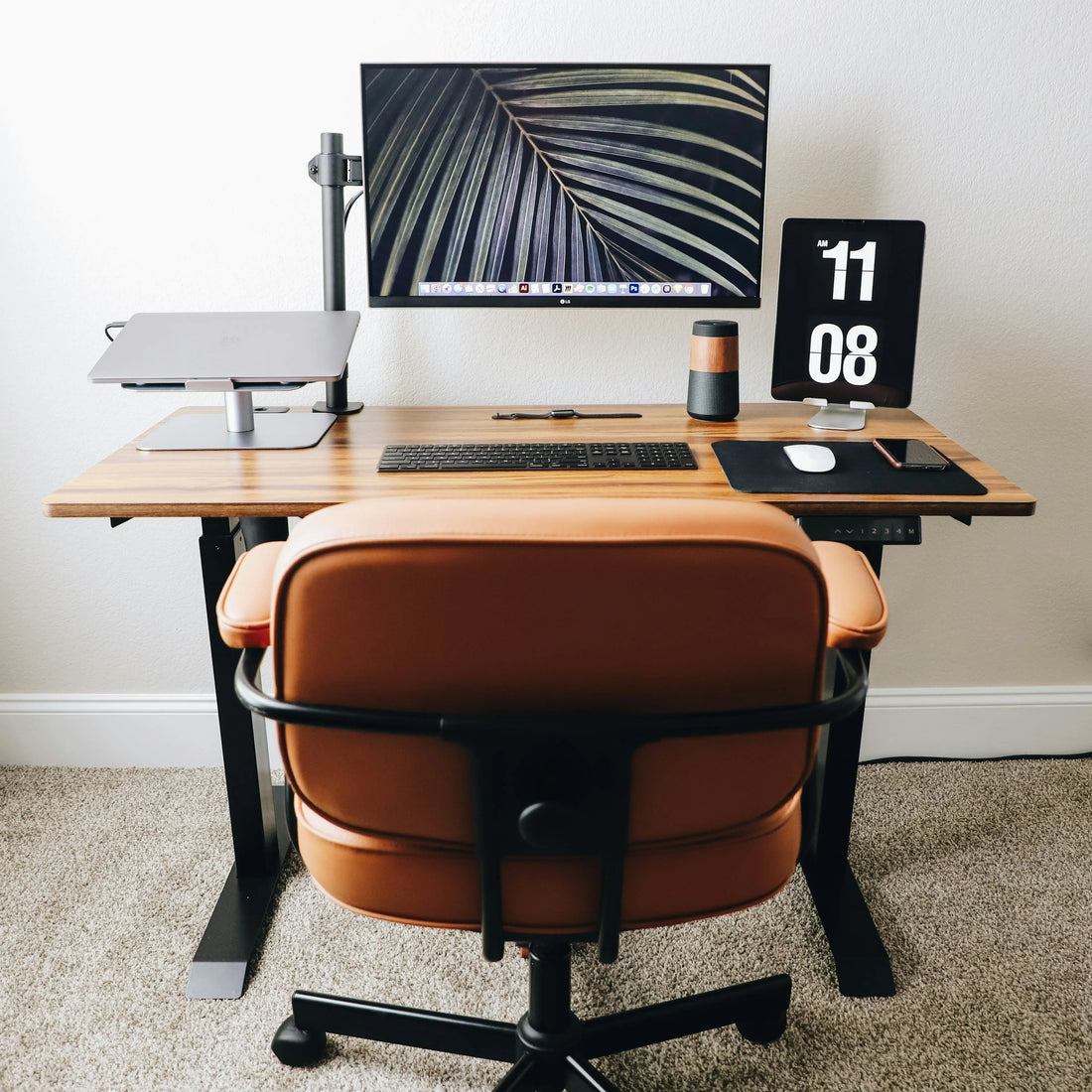 Why Every Office Should Have a Standing Desk - Vvenace